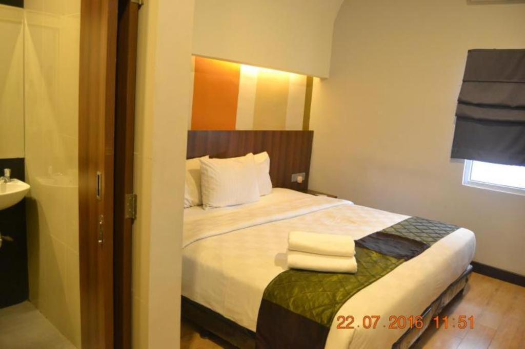 J Hotel Medan Eksteriør bilde