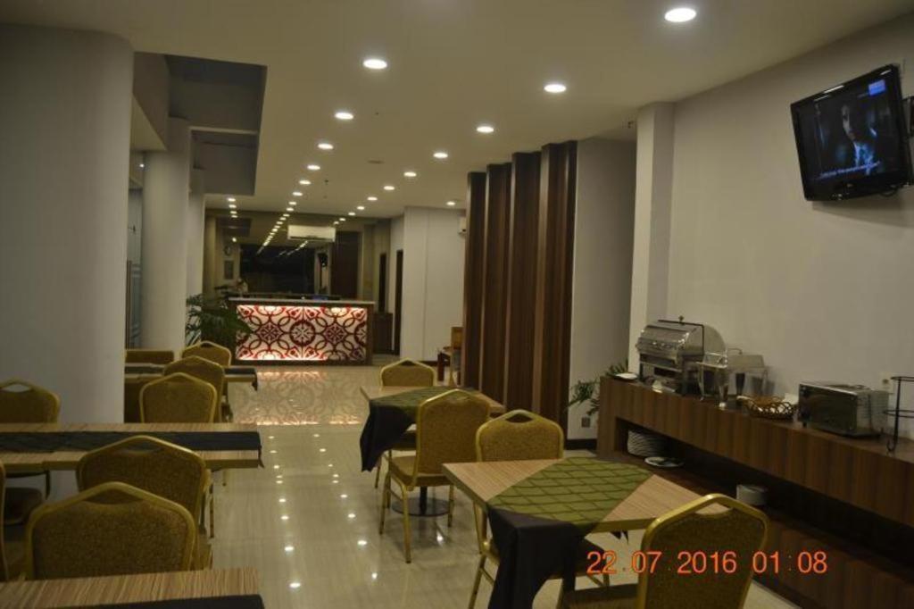 J Hotel Medan Eksteriør bilde