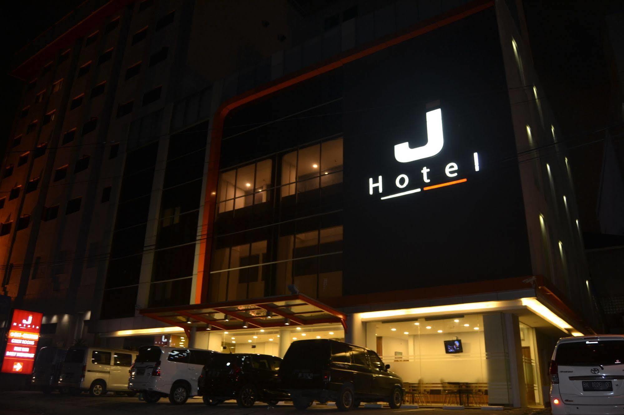 J Hotel Medan Eksteriør bilde