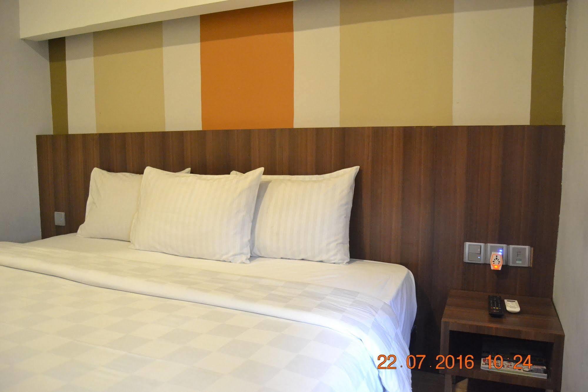 J Hotel Medan Eksteriør bilde