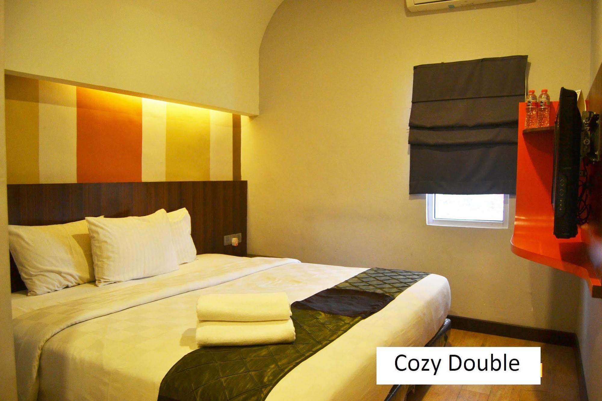 J Hotel Medan Eksteriør bilde