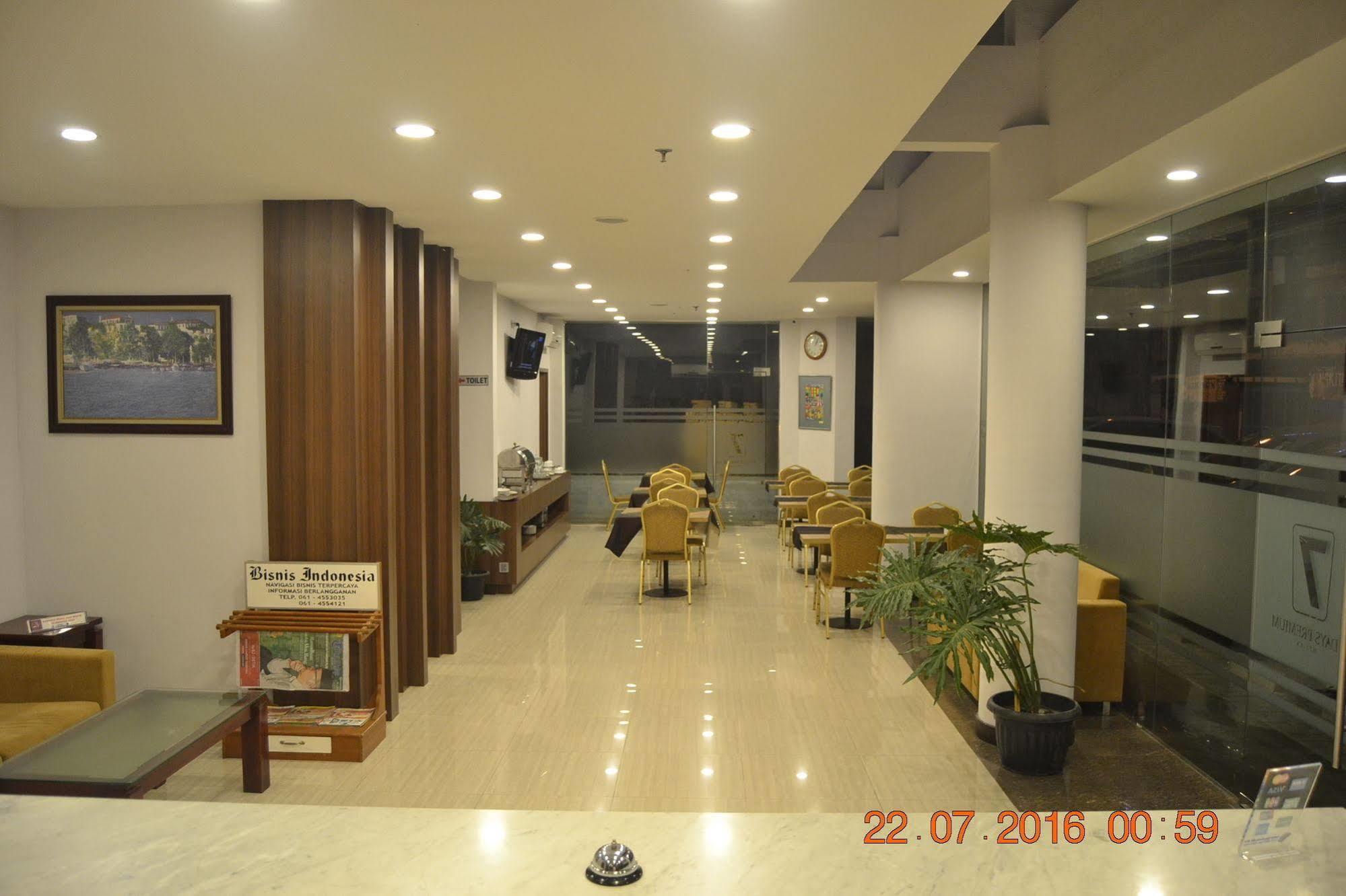 J Hotel Medan Eksteriør bilde