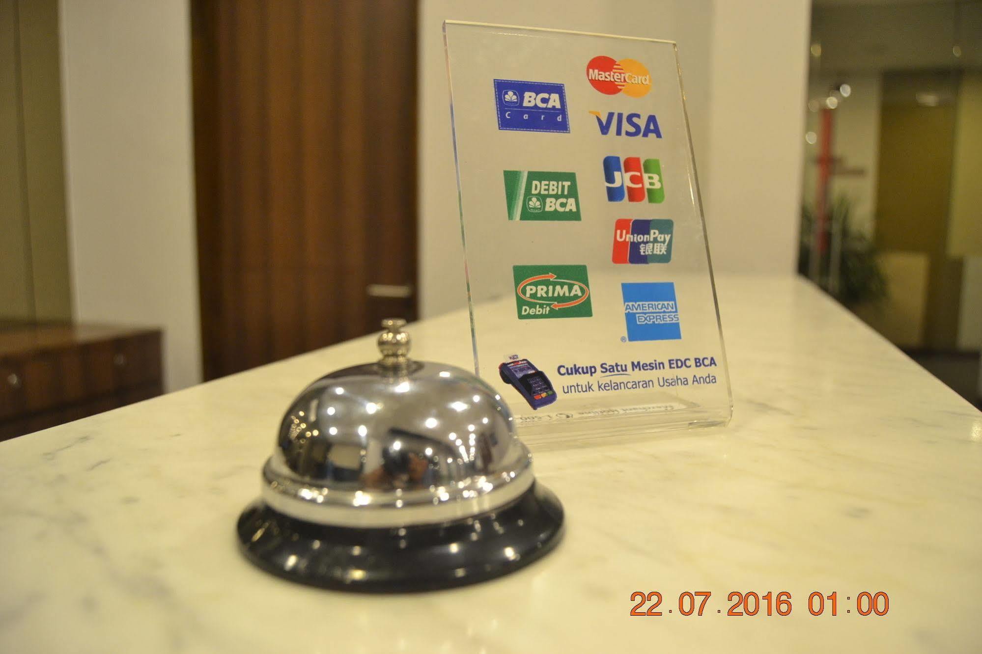 J Hotel Medan Eksteriør bilde