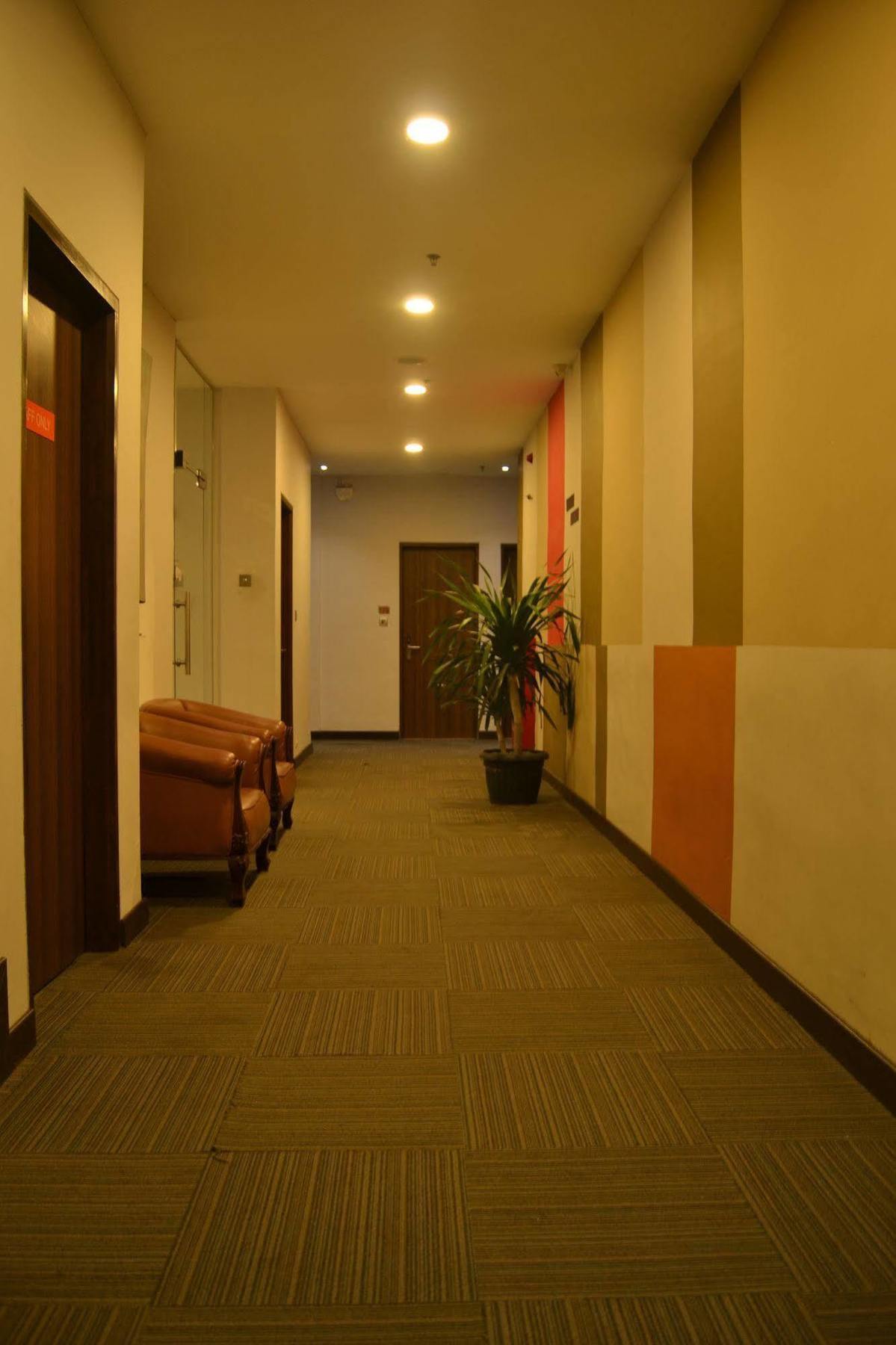 J Hotel Medan Eksteriør bilde