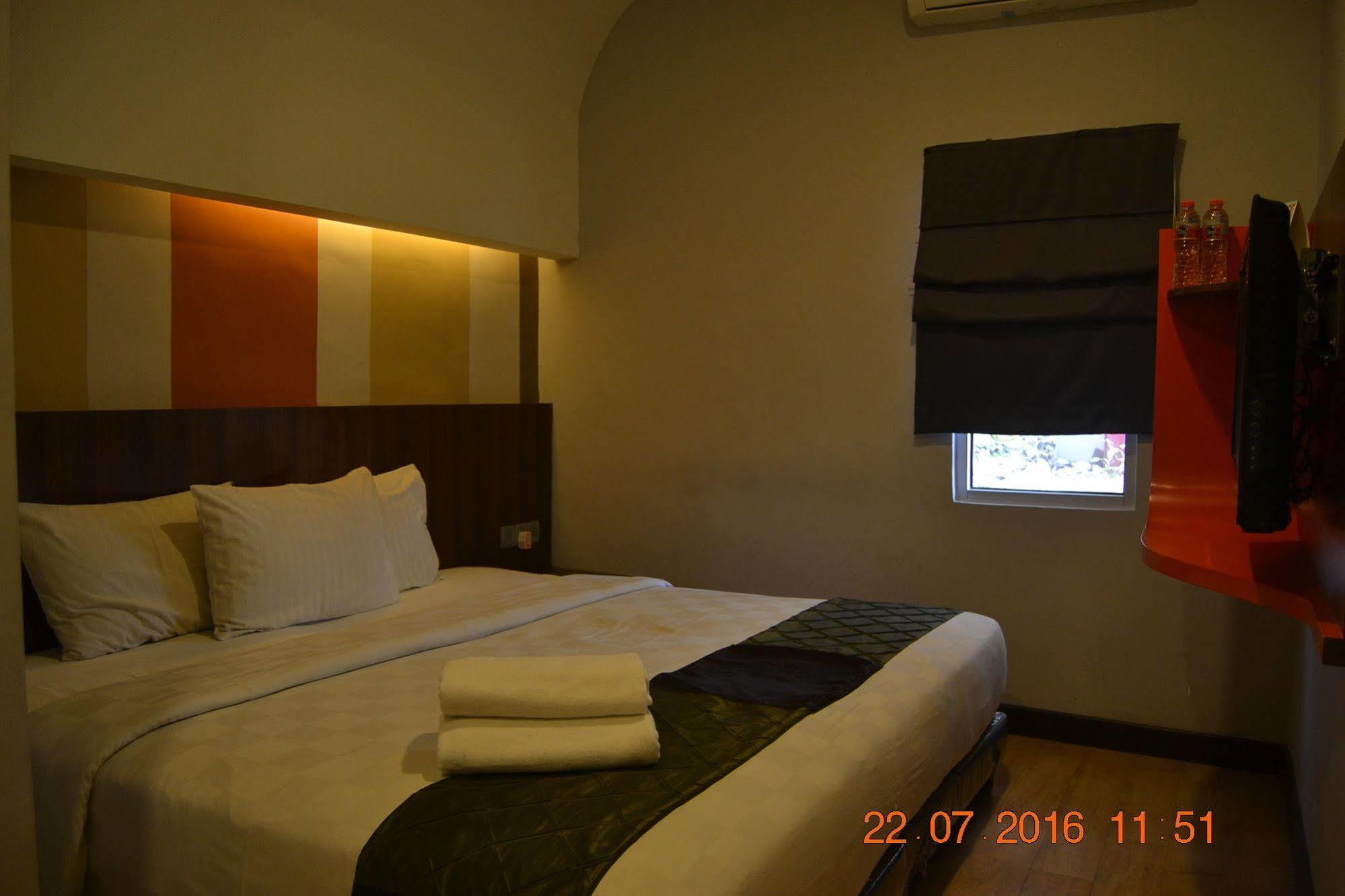 J Hotel Medan Eksteriør bilde